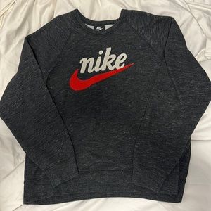 Nike Heritage Crewneck Sweatshirt